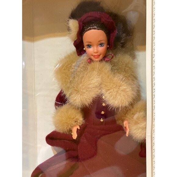 Victorian Elegance Barbie 1994 Mattel 12579 NRFB Red Fur Trim Coat - Picture 2 of 16